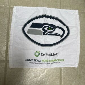 Seattle Seahawks Hand 2 Towels with Logo